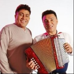 Los Embajadores Vallenatos & Robinson Damián