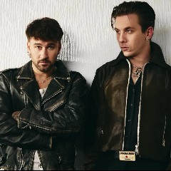 Walls,Dani Fernández