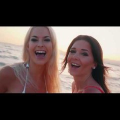 Isi Glück & Bianca Hill