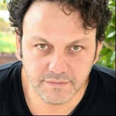 Σταθης Αγγελοπουλος