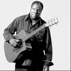 Vusi Mahlasela