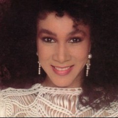 Ullanda McCullough