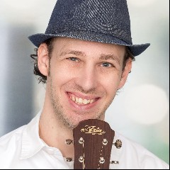Daniel Dorfkind und DONIKKL