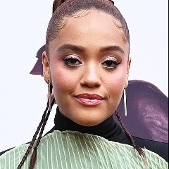 Kiersey Clemons