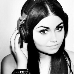 Roxeanne Hazes