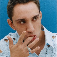 Oliver Sim
