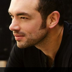 Santiago Cruz