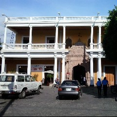 Tres Mundos