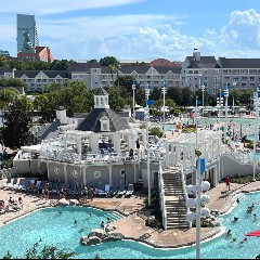 Yacht & Beach Club Resort