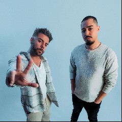 NO MAKA E MARA CORTEZ
