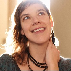 tUnE-yArDs