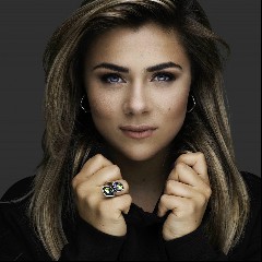 Laura van Dam & Ginchy