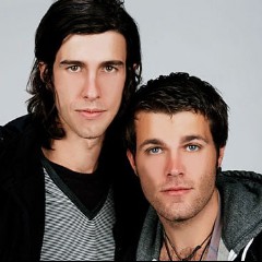 3OH!3