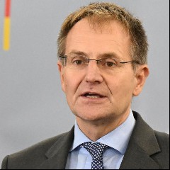 Peter Frank