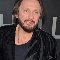 Михайлов, Стас