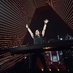 Armin van Buuren & Avian Grays feat. Jordan Shaw