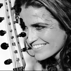 Ana Alcaide