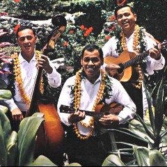 Kahauanu Lake Trio