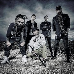 Five Finger Death Punch feat. Maria Brink