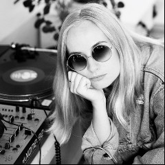 Yulia Niko, Moullinex feat. A Sul