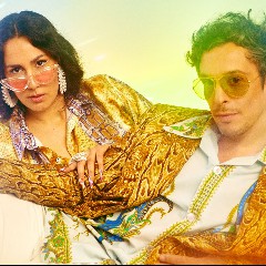 Anoraak feat. Sarah Maison