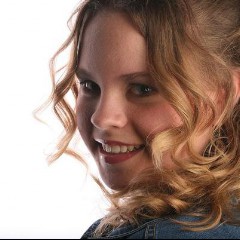 Holly Tucker