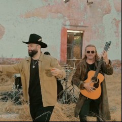 Maná & Carín León