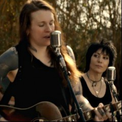 Joan Jett, Miley Cyrus & Laura Jane Grace