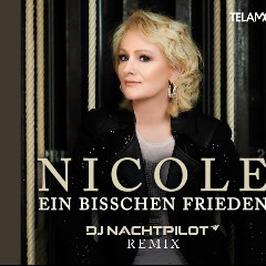 Nicole & Stereoact