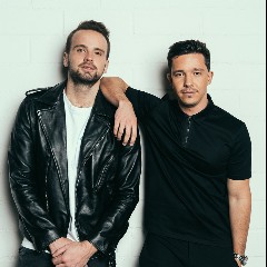 Nico Santos & Topic