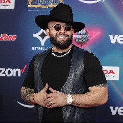 Carin León - Grupo Frontera