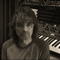 Max Corbacho