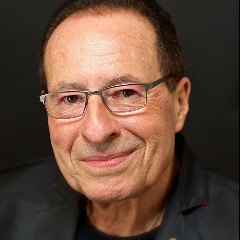 Peter James
