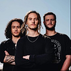 Alien Weaponry