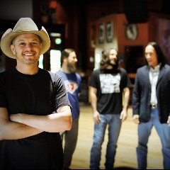 Jason Boland & The Stragglers