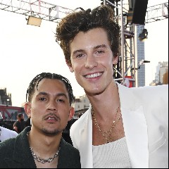 Shawn Mendes & Tainy