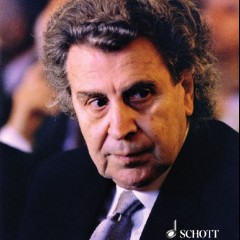 Mikis Theodorakis, Salutations