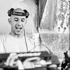 Spencer Parker, Tee Amara