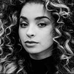 Ella Eyre