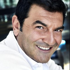 Max , Federico Mandelli