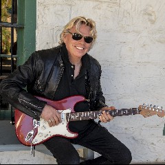Brad Guitar Wilson