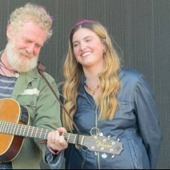 Olivia Vedder, Eddie Vedder & Glen Hansard