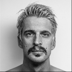 JUSTINAS JARUTIS, AISTE