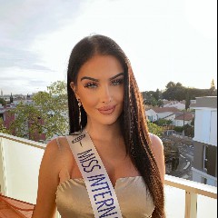 MISS MANUELLA