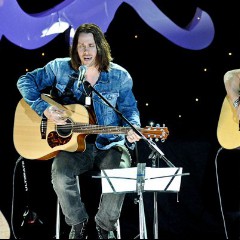 Slash featuring Myles Kennedy