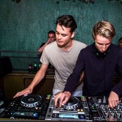 Mike Williams X Mesto