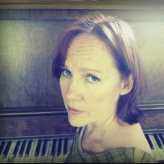Iris DeMent