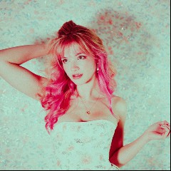 Ella Red