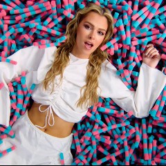 Armin van Buuren feat. Maia Wright