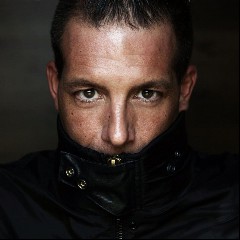 Vinylshakerz + Rico Bernasconi